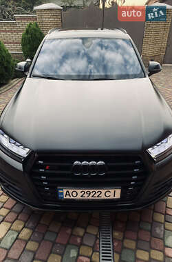 Внедорожник / Кроссовер Audi SQ7 2017 в 