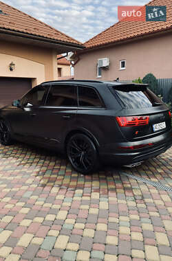 Внедорожник / Кроссовер Audi SQ7 2017 в 