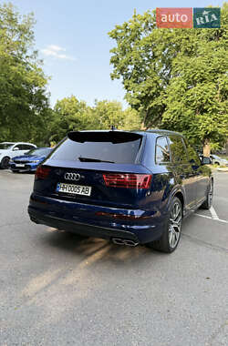 Внедорожник / Кроссовер Audi SQ7 2018 в 