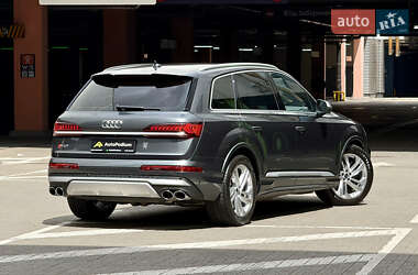 Внедорожник / Кроссовер Audi SQ7 2021 в 