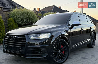 Позашляховик / Кросовер Audi SQ7 2017 в Рівному