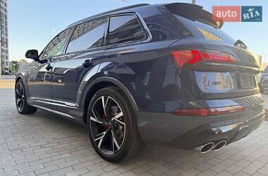 Внедорожник / Кроссовер Audi SQ7 2022 в 