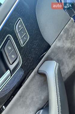 Внедорожник / Кроссовер Audi SQ7 2022 в 