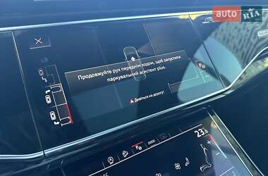 Внедорожник / Кроссовер Audi SQ7 2022 в 