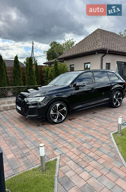 Внедорожник / Кроссовер Audi SQ7 2021 в 