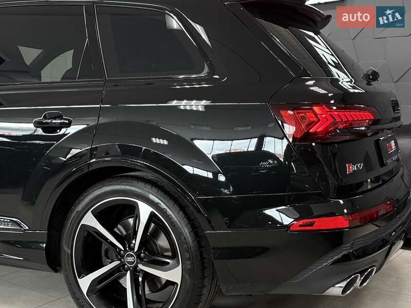 Внедорожник / Кроссовер Audi SQ7 2021 в Тернополе