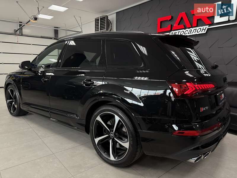 Внедорожник / Кроссовер Audi SQ7 2021 в Тернополе