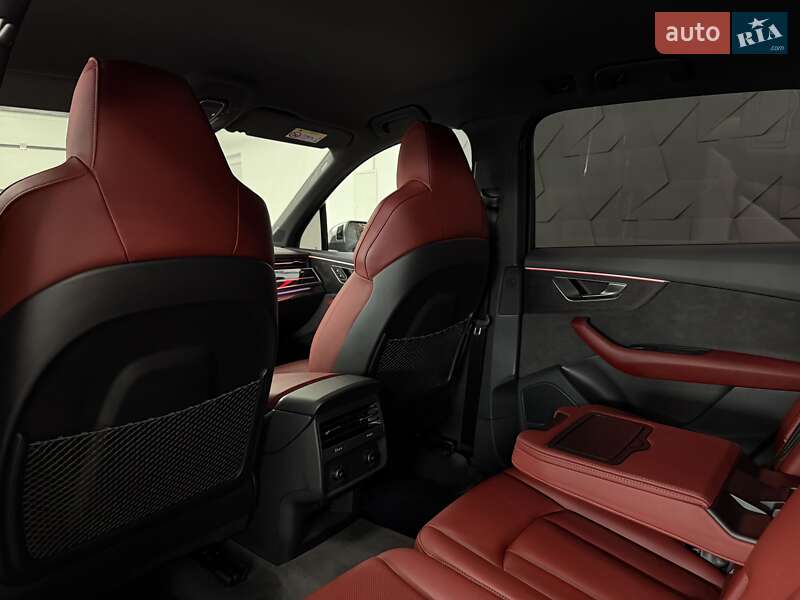 Внедорожник / Кроссовер Audi SQ7 2021 в Тернополе