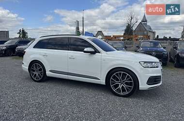 Внедорожник / Кроссовер Audi SQ7 2017 в 