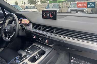 Внедорожник / Кроссовер Audi SQ7 2017 в 