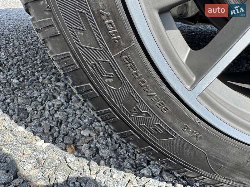 Внедорожник / Кроссовер Audi SQ7 2017 в Тернополе