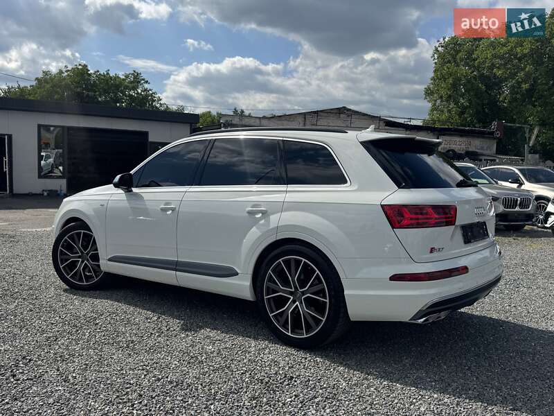 Внедорожник / Кроссовер Audi SQ7 2017 в Тернополе