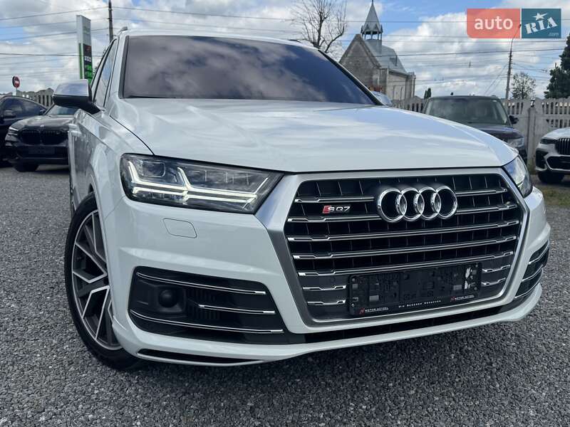 Внедорожник / Кроссовер Audi SQ7 2017 в Тернополе