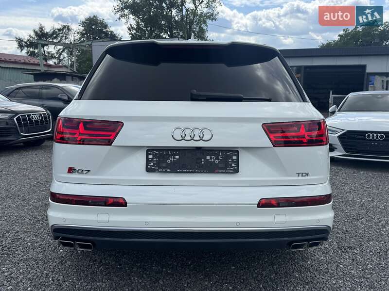 Внедорожник / Кроссовер Audi SQ7 2017 в Тернополе