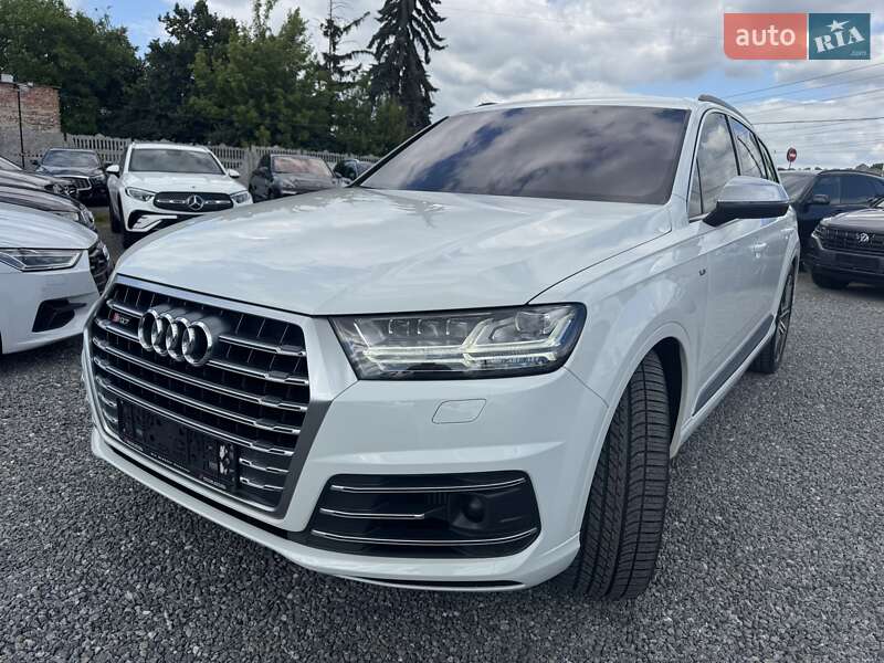 Внедорожник / Кроссовер Audi SQ7 2017 в Тернополе
