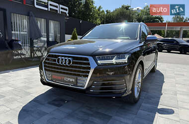 Позашляховик / Кросовер Audi SQ7 2019 в 