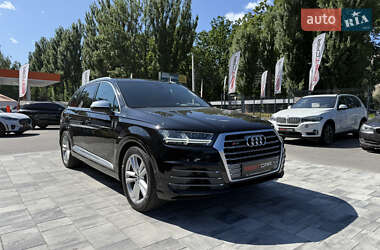 Позашляховик / Кросовер Audi SQ7 2019 в 