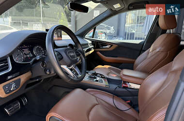 Позашляховик / Кросовер Audi SQ7 2019 в 