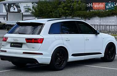Внедорожник / Кроссовер Audi SQ7 2017 в 