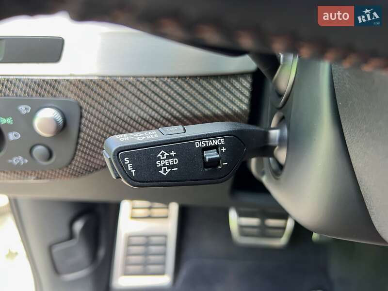 Внедорожник / Кроссовер Audi SQ7 2017 в Киеве