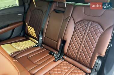 Внедорожник / Кроссовер Audi SQ7 2017 в 
