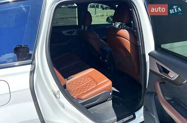 Внедорожник / Кроссовер Audi SQ7 2017 в 