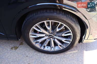 Внедорожник / Кроссовер Audi SQ7 2023 в 