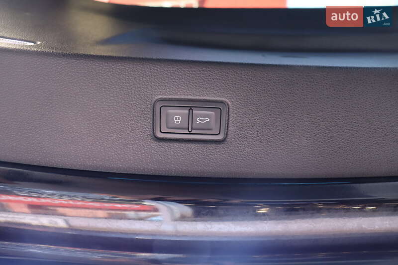 Внедорожник / Кроссовер Audi SQ7 2023 в Львове