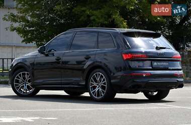 Внедорожник / Кроссовер Audi SQ7 2019 в 