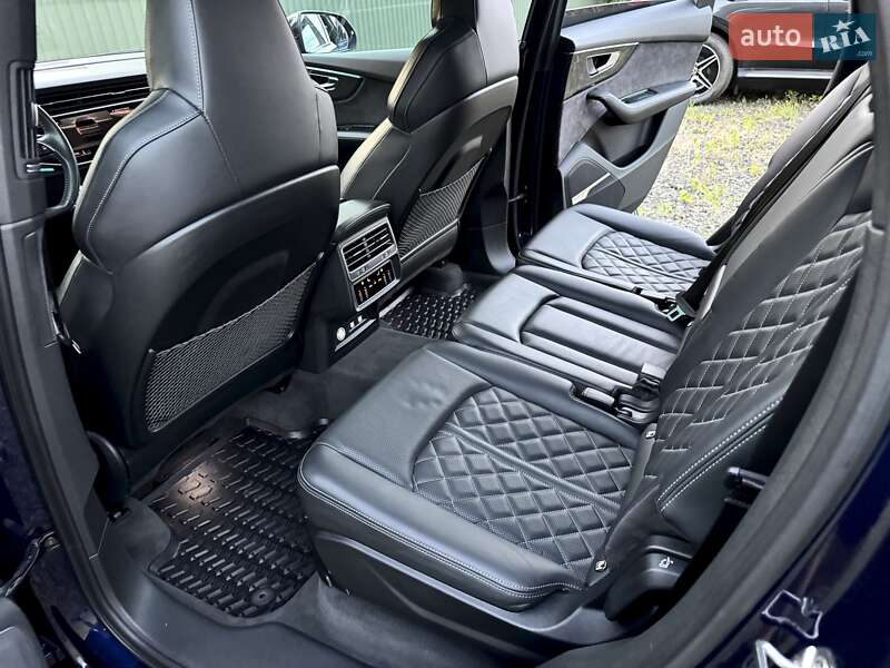 Внедорожник / Кроссовер Audi SQ7 2020 в Луцке