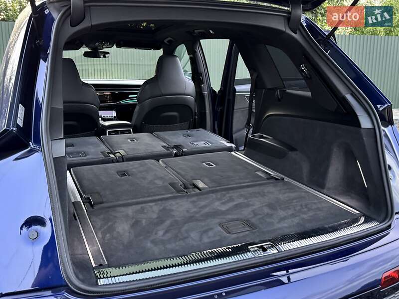 Внедорожник / Кроссовер Audi SQ7 2020 в Луцке