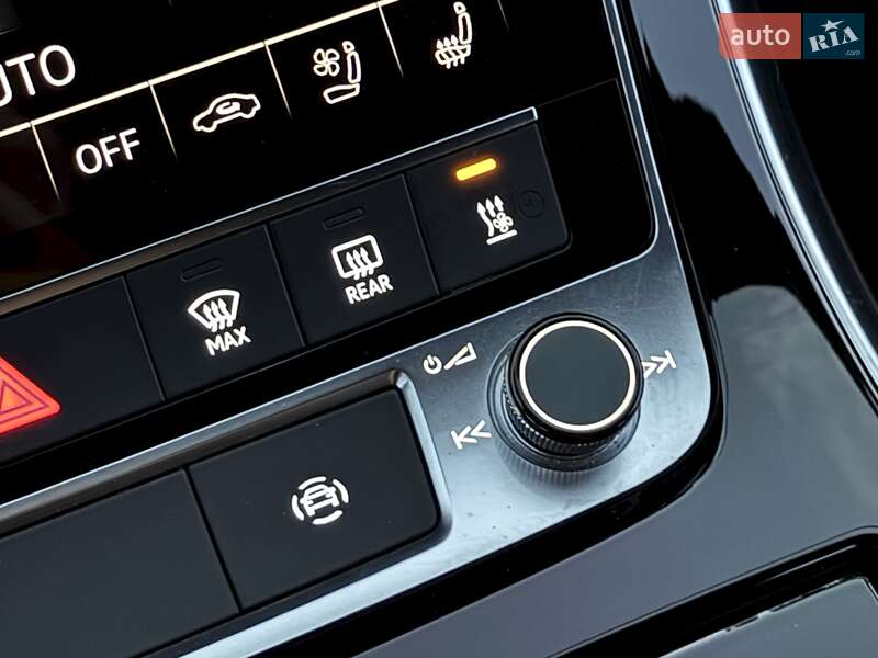 Внедорожник / Кроссовер Audi SQ7 2020 в Луцке