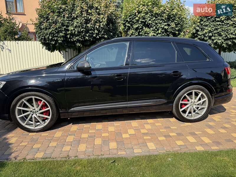 Позашляховик / Кросовер Audi SQ7 2017 в Борисполі