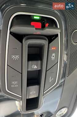 Внедорожник / Кроссовер Audi SQ7 2017 в 