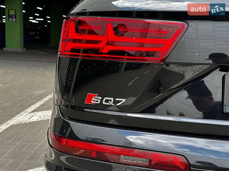 Позашляховик / Кросовер Audi SQ7 2018 в Києві
