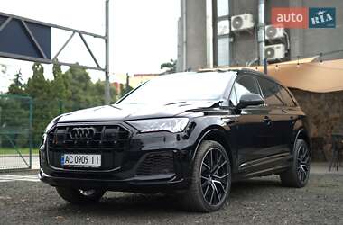 Внедорожник / Кроссовер Audi SQ7 2021 в Луцке