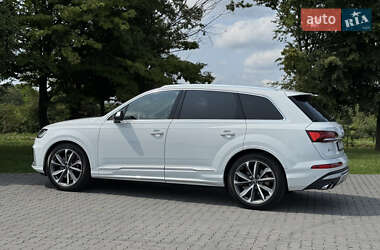 Внедорожник / Кроссовер Audi SQ7 2021 в 