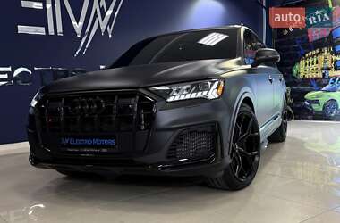 Внедорожник / Кроссовер Audi SQ7 2020 в 