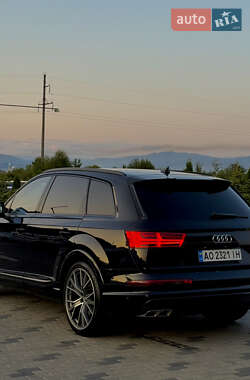 Внедорожник / Кроссовер Audi SQ7 2017 в 