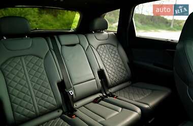 Внедорожник / Кроссовер Audi SQ7 2020 в 