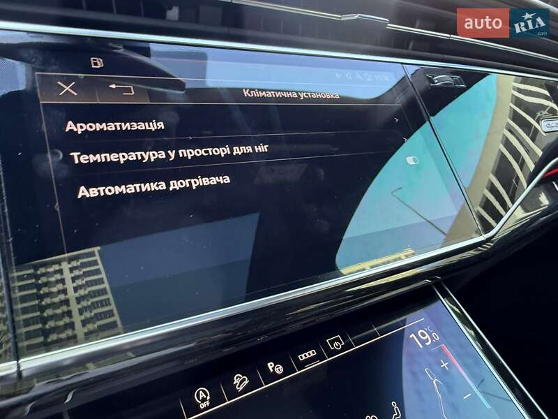 Внедорожник / Кроссовер Audi SQ7 2022 в Киеве