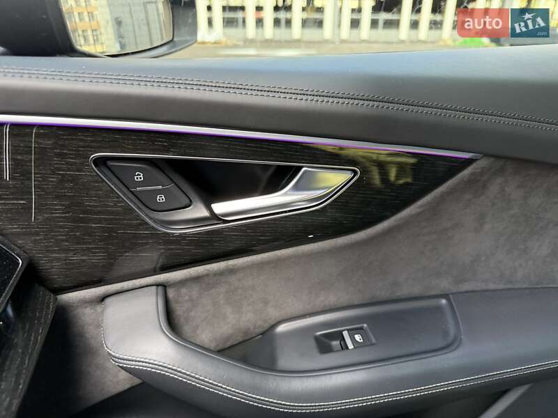 Внедорожник / Кроссовер Audi SQ7 2022 в Киеве