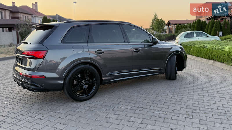 Внедорожник / Кроссовер Audi SQ7 2024 в Львове