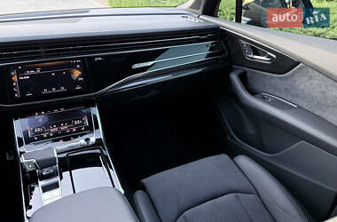 Внедорожник / Кроссовер Audi SQ7 2024 в 