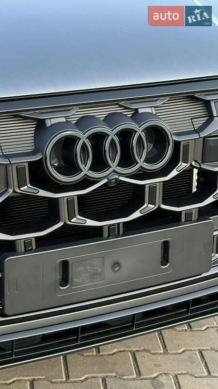 Внедорожник / Кроссовер Audi SQ7 2024 в Львове