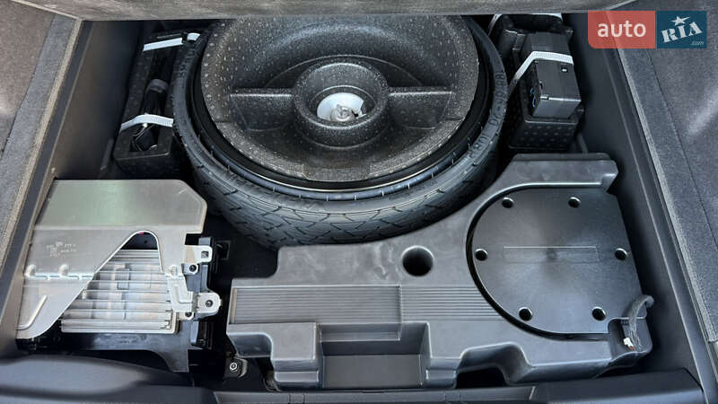 Внедорожник / Кроссовер Audi SQ7 2024 в Львове