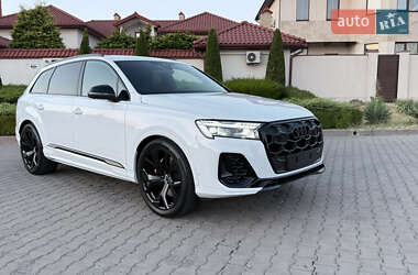 Внедорожник / Кроссовер Audi SQ7 2024 в 