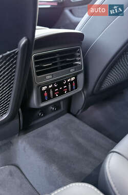 Внедорожник / Кроссовер Audi SQ7 2024 в 