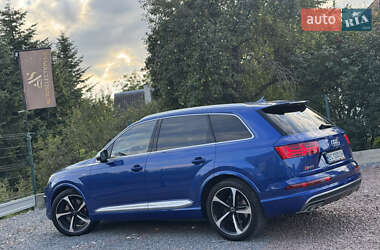 Внедорожник / Кроссовер Audi SQ7 2017 в 