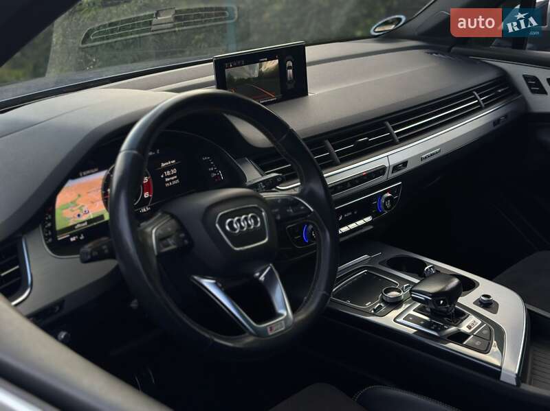 Внедорожник / Кроссовер Audi SQ7 2017 в Львове